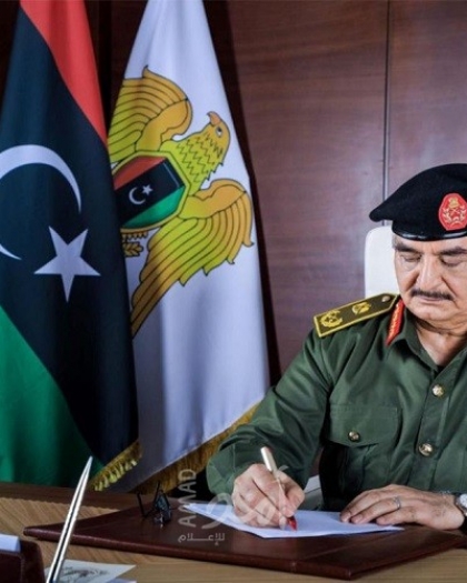 ليبيا.. حفتر يلتقي مدعي "الجنائية الدولية" في بنغازي