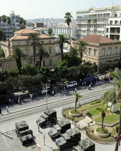 القناة التاسعة التونسية: الكشف عن نفق يؤدي إلى مقر السفير الفرنسي