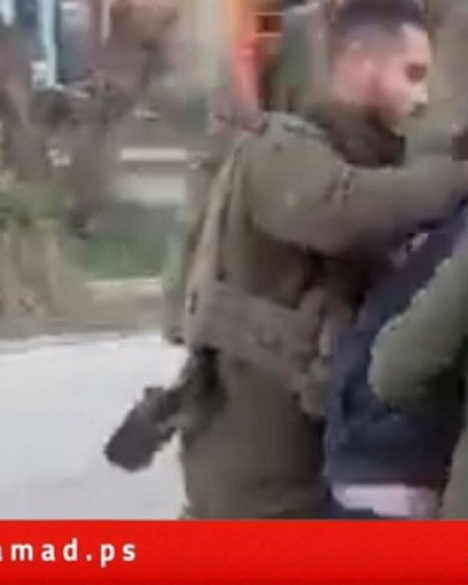 سجن جندي من جيش الاحتلال اعتدى على الفلسطيني عيسى عمرو  في الخليل- فيديو