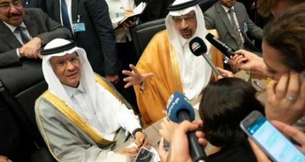 وزير الطاقة السعودي السابق خالد الفالح  والوزير الجديد الأمير عبد العزيز